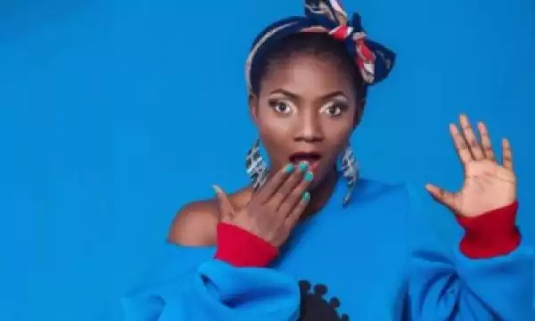 Simi Blown Away After Asa Reveals “Omo Charlie Champagne” Is A product Of Beautiful Songwriting Skill